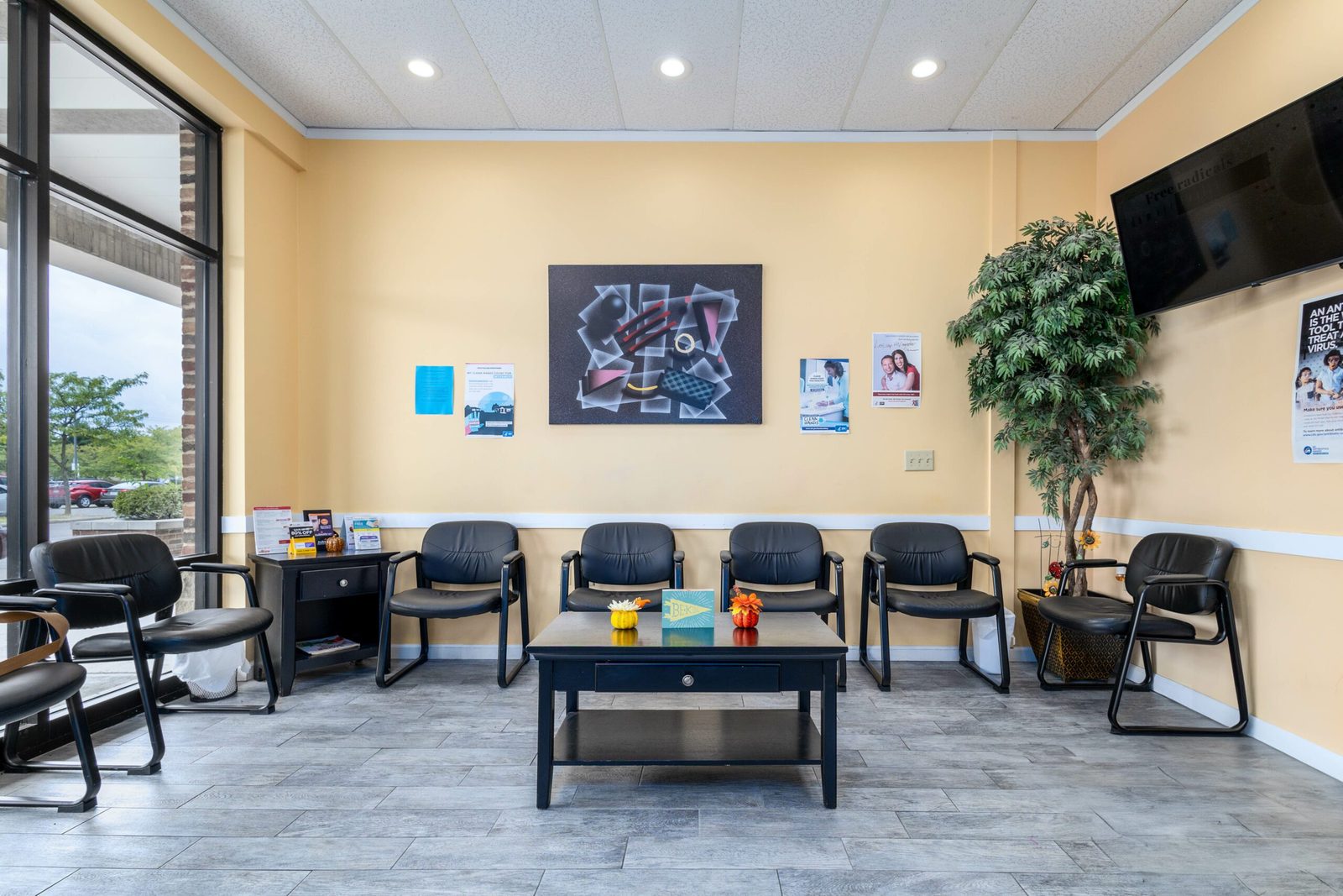 The waiting room at Superior Urgent Care